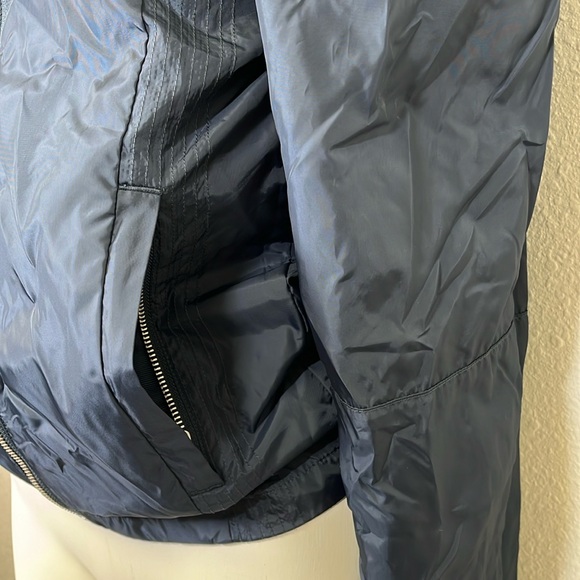 Lorna Jane Zip Out Panel Active jacket - Picture 5 of 16